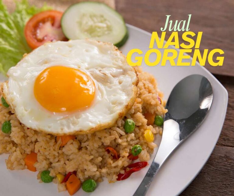 Khaz jual nasi goreng